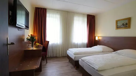 Hotel Schumacher Düsseldorf | Kuzey Ren-Westfalia - Düsseldorf (ve civarı) - Düsseldorf - Stadtmitte