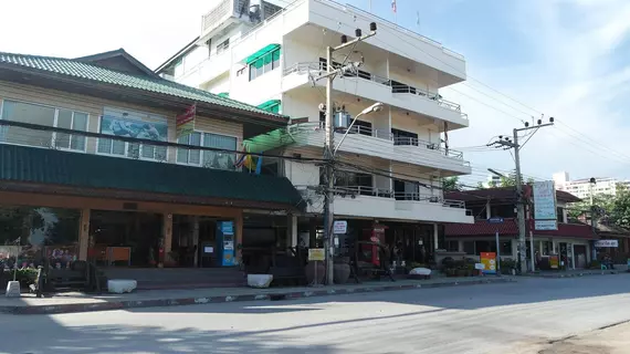 Cha-am Villa Sun Hotel | Prachuap Khiri Khan (ili) - Hua Hin (ve civarı) - Cha-am