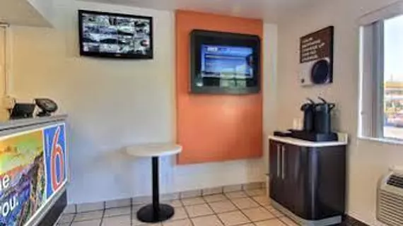 Motel 6 Austin North | Teksas - Austin (ve civarı) - Austin