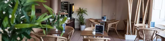 Otellia - Hostel | Nouvelle-Aquitaine - Gironde (bölge) - Bordeaux (ve civarı) - Blanquefort