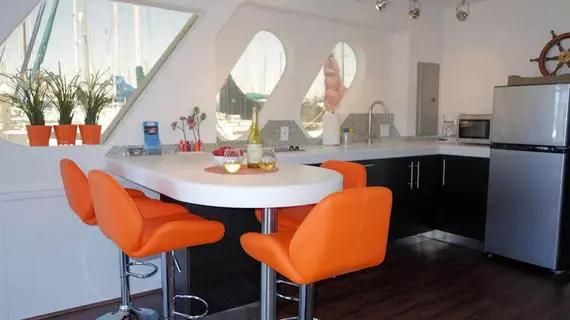 San Diego Bay Houseboat | Kaliforniya - San Diego County - San Diego Sahili