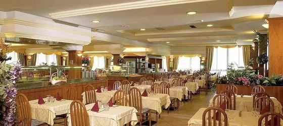 Hotel Splendid Palace | Lombardy - Brescia (il) - Limone sul Garda