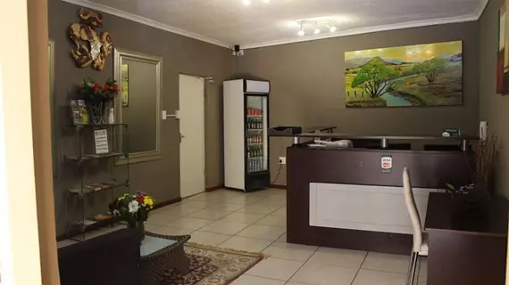 Flamboyant Guest Lodge | Gauteng - City of Tshwane - Johannesburg (ve civarı) - Sandton