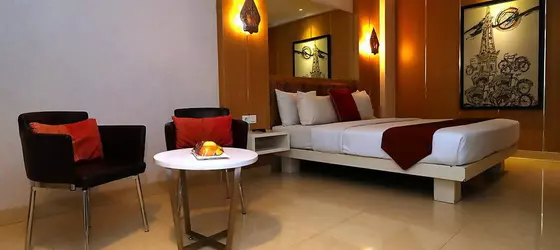 Hotel Pyrenees | Yogyakarta Özel Bölgesi - Yogyakarta (ve civarı) - Yogyakarta - Gedongtengen