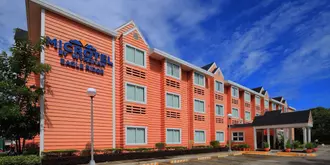 Microtel by Wyndham – Eagle Ridge Cavite