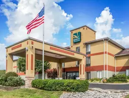 Quality Inn and Suites | Indiana - Greendale