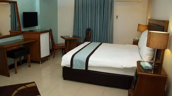 Raed Hotel Suites | Akabe İli - Aqaba