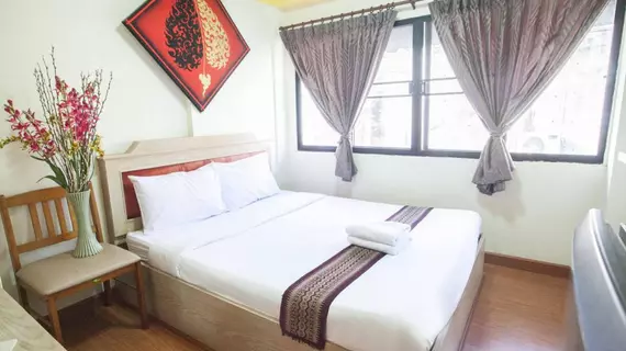 Home Place Hotel | Chiang Mai İli - Chiang Mai - Sri Phum - Thapae