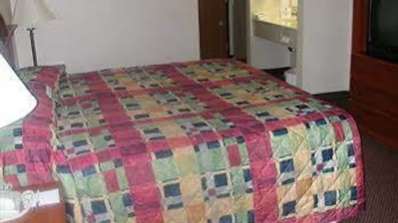 Country Hearth Inn & Suites Lomira | Wisconsin - Lomira