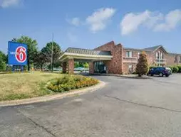 Motel 6 Waukegan