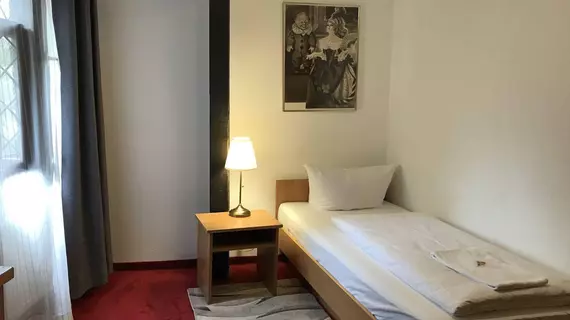 Ritter Hotel | Hessen - Frankfurt (ve civarı) - Frankfurt - Sachsenhausen