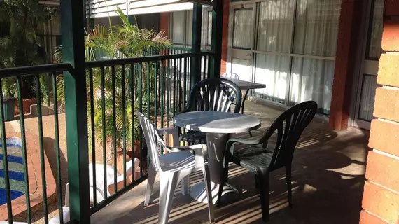 Palms Motel | Kuzey Bölgesi - Darwin (ve civarı) - Darwin - Warf Precinct - Darwin Şehir Merkezi