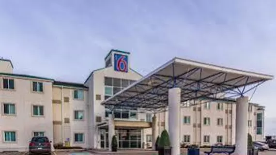 Motel 6 Saskatoon | Saskatchewan - Saskatoon - Kuzey Sanayi Bölgesi