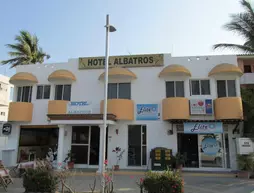 Hotel Albatros | Colima - Manzanillo (ve civarı) - Manzanillo