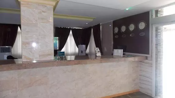 Dublina Suites | Lagos (ve civarı) - Lagos - Festac