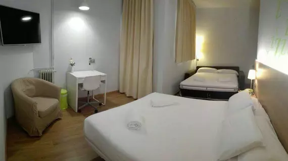 Hotel Margarit | Katalonya - Girona İli - Gironès - Girona - Eixample