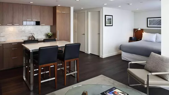 Level Furnished Living | Britanya Kolombiyası - Vancouver (ve civarı) - Vancouver - Vancouver Waterfront - Vancouver Şehir Merkezi