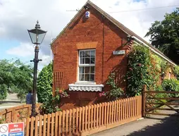 Hitchin Station Bungalow