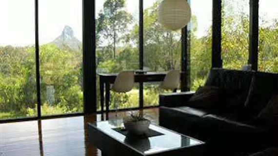 Glass On Glasshouse | Queensland - Glass House Mountains