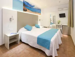 Hostal Adelino | Balearic Adaları - İbiza Adası - Sant Antoni de Portmany