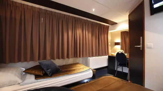 Hotelships Holland | Kuzey Ren-Westfalia - Düsseldorf (ve civarı) - Düsseldorf - Hafen