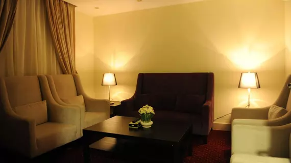 Al Fahad Hotel Suites- Al Tahliya | Cidde