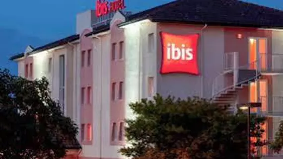 ibis Pau Lescar | Nouvelle-Aquitaine - Pyrenees-Atlantiques - Lescar