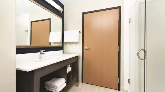 La Quinta Inn and Suites BransonHollister | Missouri - Branson (ve civarı) - Hollister