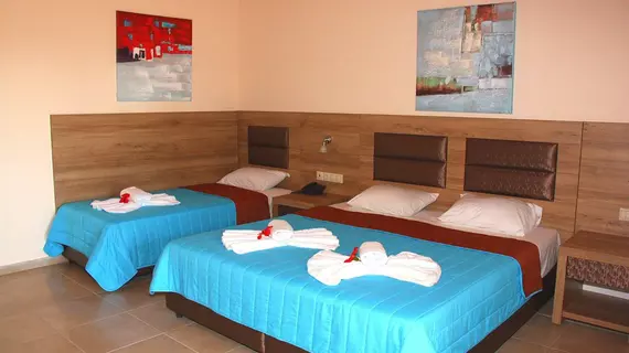 Blue Aegean Hotel and Suites | Girit Adası - Kandiye (bölge) - Gouves - Kato Gouves