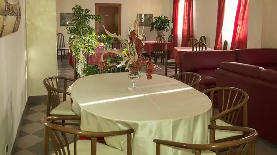 Hotel Europa | Veneto - Verona (ve civarı) - Villafranca di Verona