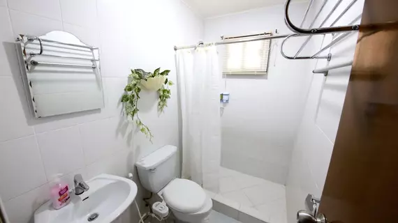 Dee Guesthouse White Sands | Mactan Island - Lapu-Lapu