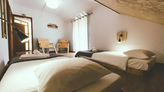 Cliff Surf Camp Hostel | Lizbon Bölgesi