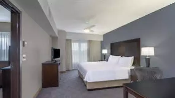 Homewood Suites by Hilton Louisville-East | Kentucky - Louisville (ve civarı) - Louisville