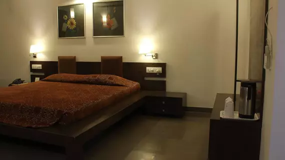 Hotel Platinum Inn | Gujarat - Ahmedabad Bölgesi - Ahmedabad