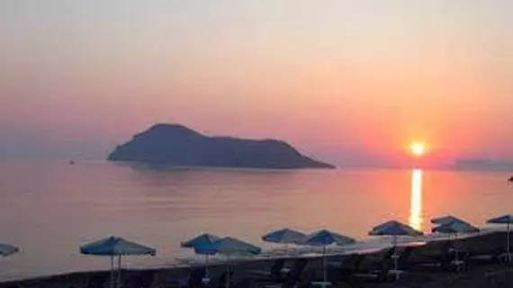 Maleme Mare Beach Resort | Girit Adası - Hanya (bölge) - Platanias