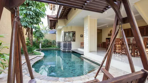 Putri Bali Suite Villas | Bali - Badung - Günbatımı Yolu