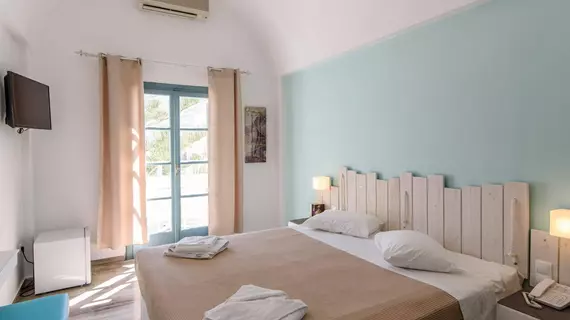 Iris Boutique | Ege Adaları - Santorini