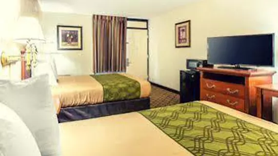 Econo Lodge Midtown | Georgia - Savannah (ve civarı) - Savana - Midtown