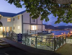 Simon's Town Quayside Hotel | Western Cape (il) - West Coast DC - Drakenstein - Cape Town (ve civarı) - Cape Town - Simon's Town