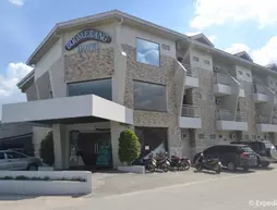 Boomerang Hotel | Nueva Ecija - Angeles City (ve civarı) - Mabalacat Şehri - Pampanga Province