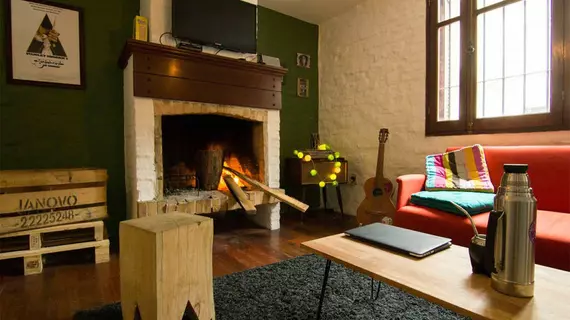 MedioMundo Hostel | Montevideo