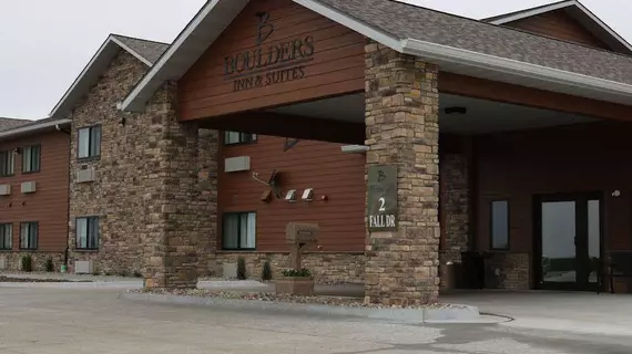 Boulders Inn and Suites Maryville | Missouri - St. Joseph (ve civarı) - Maryville