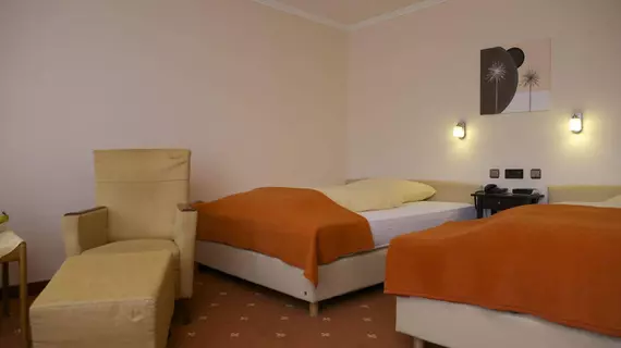 Hotel Ascona | Aşağı Saksonya - Bad Bevensen