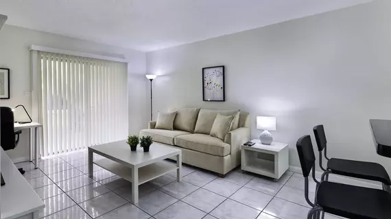 Extended Stay Miami Airport Villas | Florida - Miami (ve civarı) - Miami