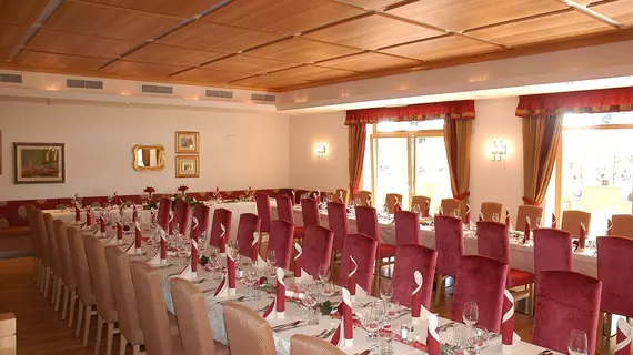 Garden Park Hotel | Trentino-Alto Adige - Güney Tirol (il) - Prato allo Stelvio