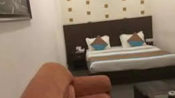 Hotel La Vista | Batı Delhi - Ulusal Eyalet Başkenti Delhi - Delhi (ve civarı) - Yeni Delhi - Karol Bagh