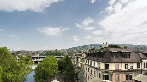 Lowenplatz Apartment near Station by Airhome | Zürih Kantonu - Zürih (ve civarı) - Zurich City Center - Aussersihl