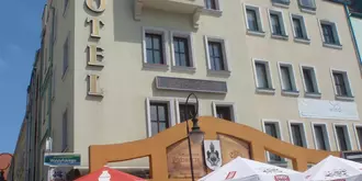 Hotel Restauracja Podzamcze