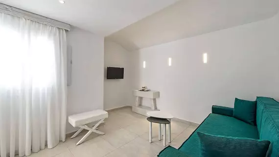 Cavo Bianco | Ege Adaları - Santorini