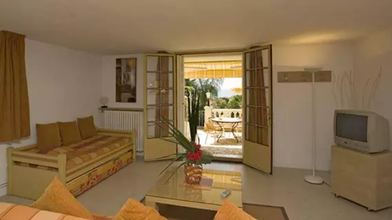 Residence Veles Plage | Provence - Alpes - Cote d'Azur - Var - Cannes (ve civarı) - Cannes